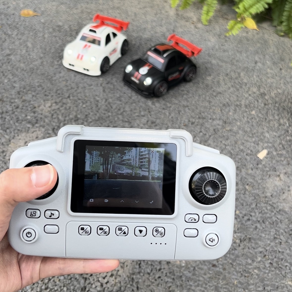 Toolkitrc M6Dac Smart Charger - 新型RC C6ドリフトカー、デュアルモードライト、サウンド、カメラ、スクリーンコントロール搭載、スマート誘導追従玩具、14歳以上対象